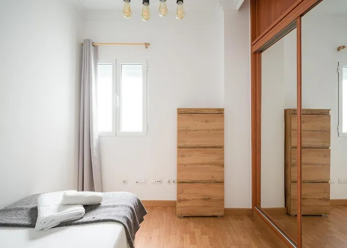 Moderno Piso De 3 Cerca De Triana