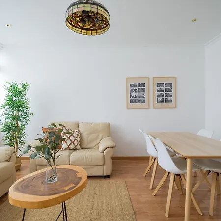 Moderno Piso De 3 Cerca De Triana