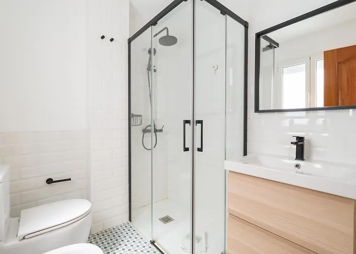 Апартаменти Moderno Piso De 3 Cerca De Triana