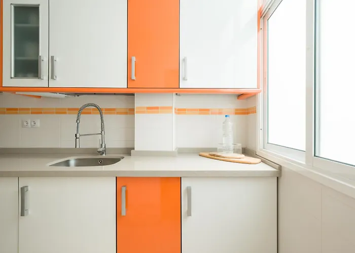 Moderno Piso De 3 Cerca De Triana Апартаменти *