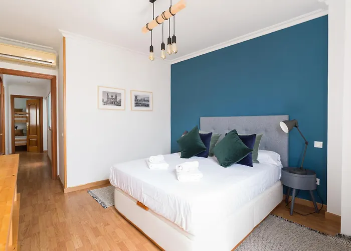 Апартаменти Moderno Piso De 3 Cerca De Triana