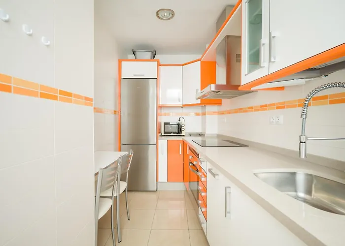 Moderno Piso De 3 Cerca De Triana *