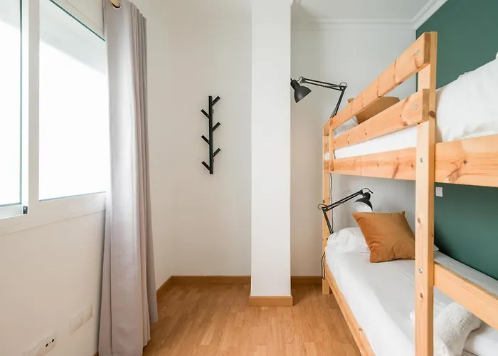 Moderno Piso De 3 Cerca De Triana