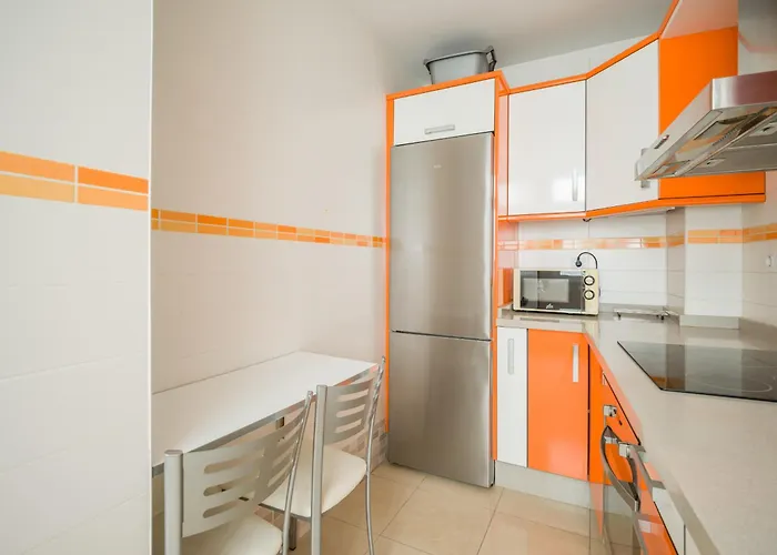 Moderno Piso De 3 Cerca De Triana *